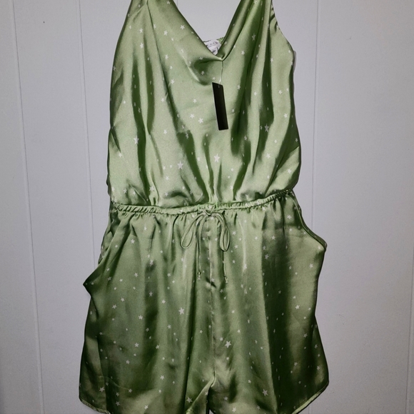 NWT Dolls Kill Mint Green Covered In Stars 🌟 Satin Romper - Picture 5 of 13